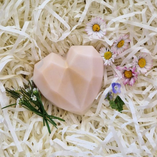 Coeur Madeleine Fondant parfumé Madeleine couleur crème dorée, inspiré des madeleines moelleuses et des douceurs sucrées d’enfance