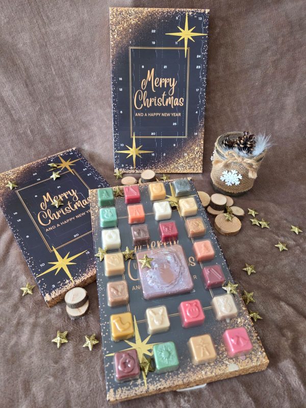 Calendrier 2 Calendrier de l’Avent parfumé Ptitebulle de Senteurs avec fondants colorés en cire naturelle et décoration de Noël